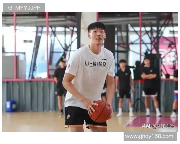 张昊：从普通少年到篮球明星的奋斗历程与心路历程分享